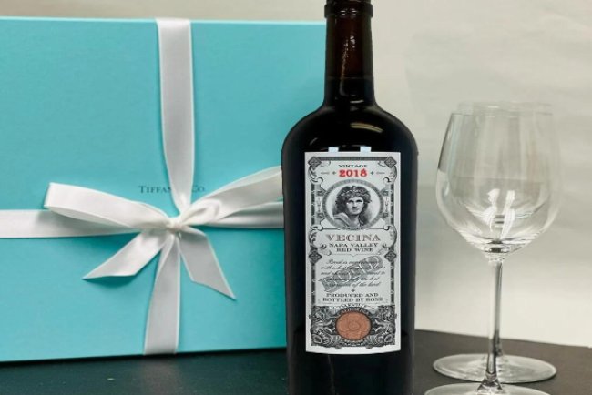 The Ultimate Champagne & Flutes Gift Guide for Every Celebration